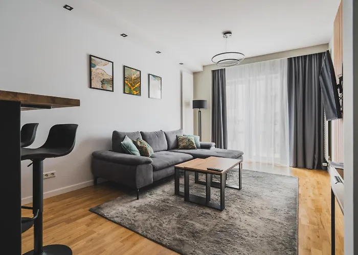 Platinum Towers J&k Apartment