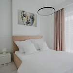 Apartment J&k Platinum Towers