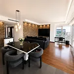J&k Platinum Towers Varşova