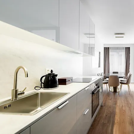 J&k Platinum Towers Апартаменты