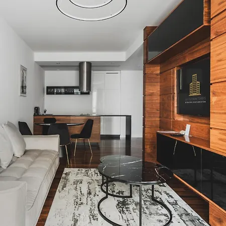 J&k Platinum Towers * 华沙