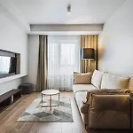 J&k Platinum Towers Appartement Warschau